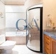 CASA EN VENTA VALLE REAL SOBRE AVENIDA