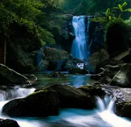 CASA EN VENTA VALLE REAL SOBRE AVENIDA