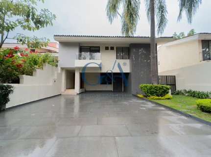 CASA EN VENTA AMUEBLADA EN VALLE REAL