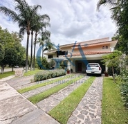 CASA EN VALLE REAL FRENTE APARQUE