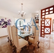 CASA EN VALLE REAL FRENTE APARQUE