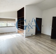 RESIDENCIA EN RENTA EN COLINAS DE SAN JAVIER.