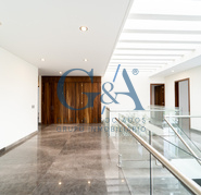 CASA EN VENTA EN VALLE REAL SOBRE AVENIDA