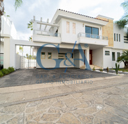 CASA EN VENTA VALLE REAL