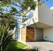 SANTILLANA FRENTE A PARQUE