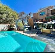 INCREIBLE CASA EN PINAR DE LA VENTA