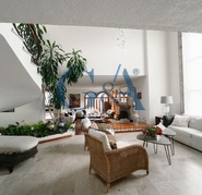 RESIDENCIA EN VENTA, EN ESQUINA VALLE REAL