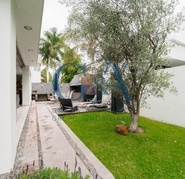 RESIDENCIA EN VENTA, EN ESQUINA VALLE REAL