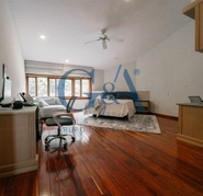 RESIDENCIA EN VENTA, EN ESQUINA VALLE REAL