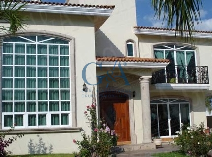 Hermosa Residencia en El Palomar